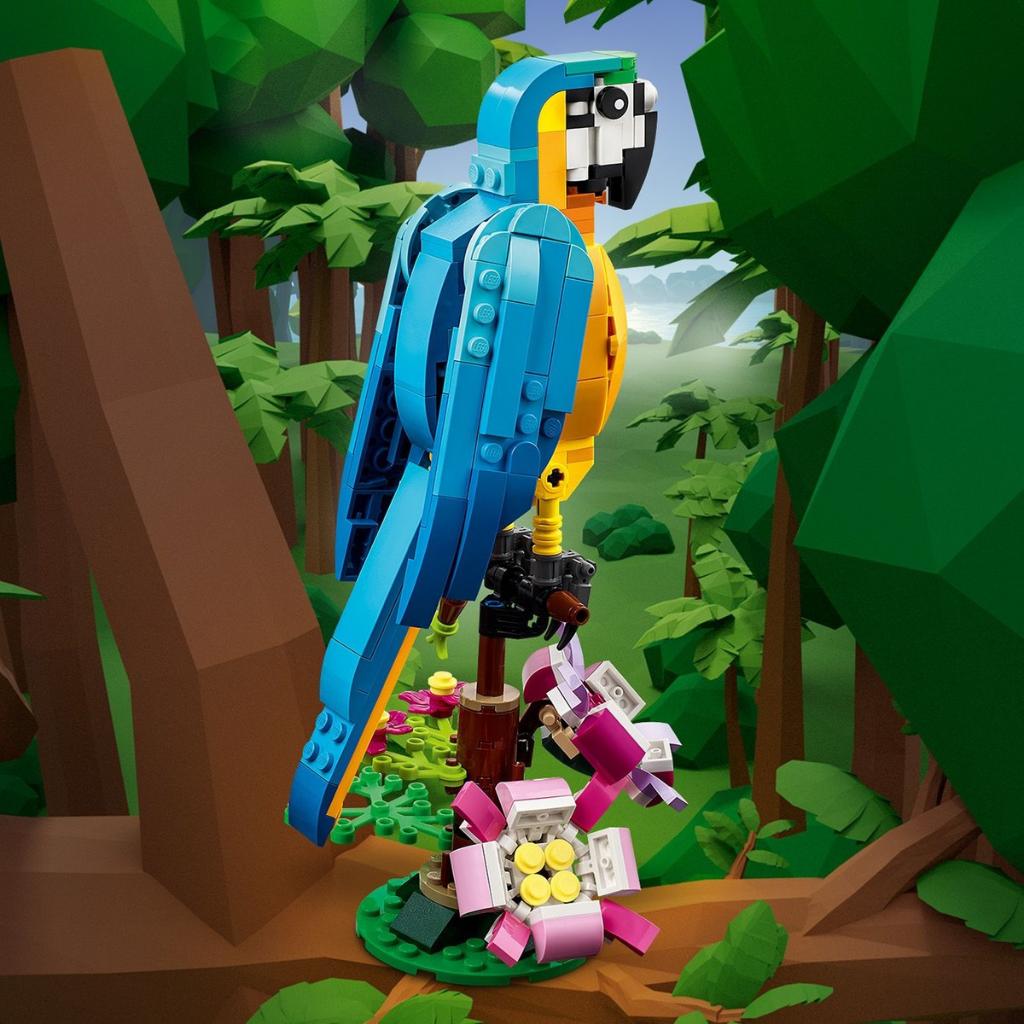 LEGO® Creator Egzotik Papağan 31136 - 7 Yaş ve Üzeri Çocuklar için Papağan, Balık ve Kurbağa Modelleri İçeren Yaratıcı Oyuncak Yapım Seti (253 Parça)
