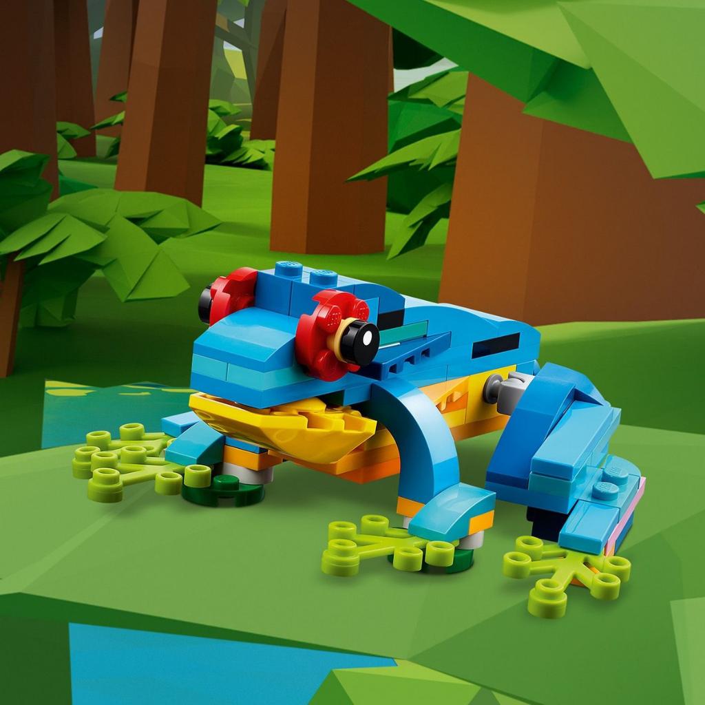 LEGO® Creator Egzotik Papağan 31136 - 7 Yaş ve Üzeri Çocuklar için Papağan, Balık ve Kurbağa Modelleri İçeren Yaratıcı Oyuncak Yapım Seti (253 Parça)
